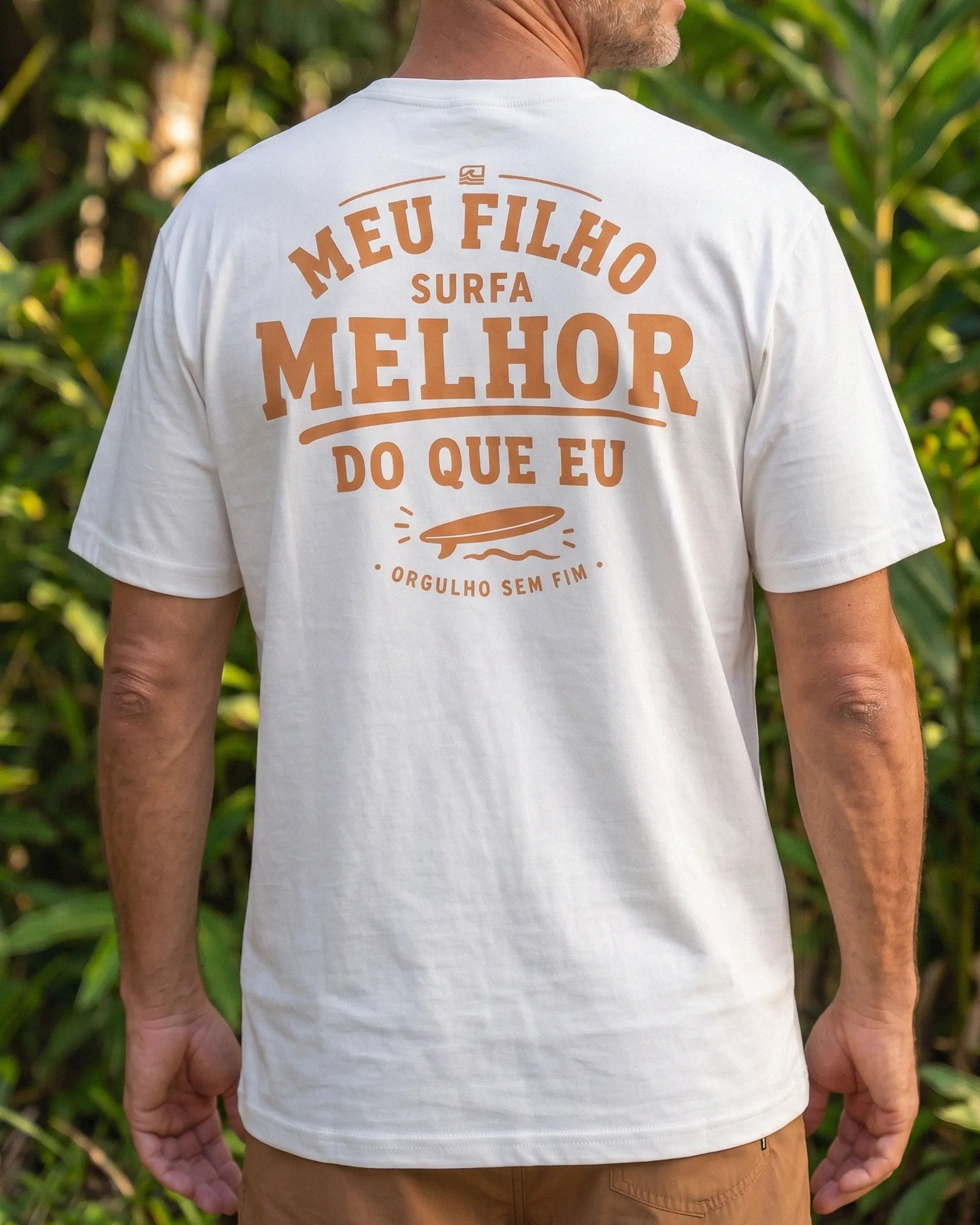 MeuFilhoSurfa-branco-costas_lifestyle
