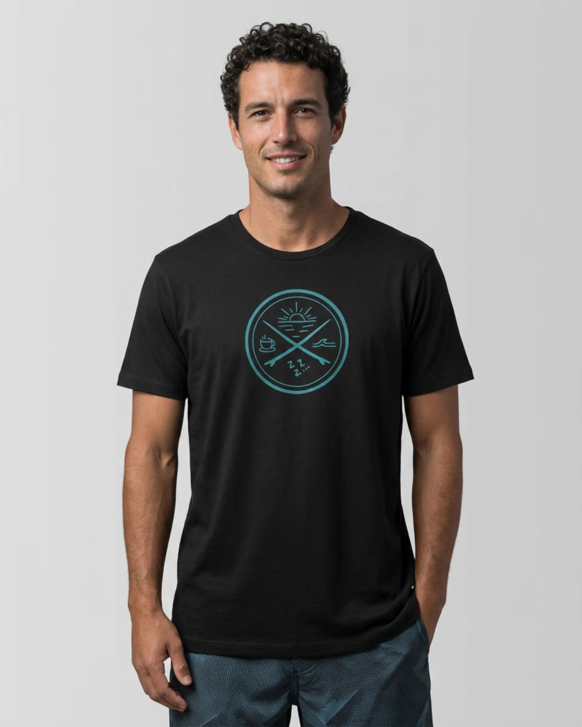 ciclo-surf-preto-frente-modelo-masculino