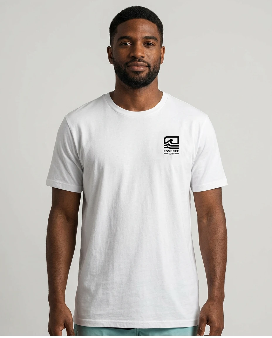 essence-surf-logotipo-lateral-peito-branco-modelo-frente_masculino