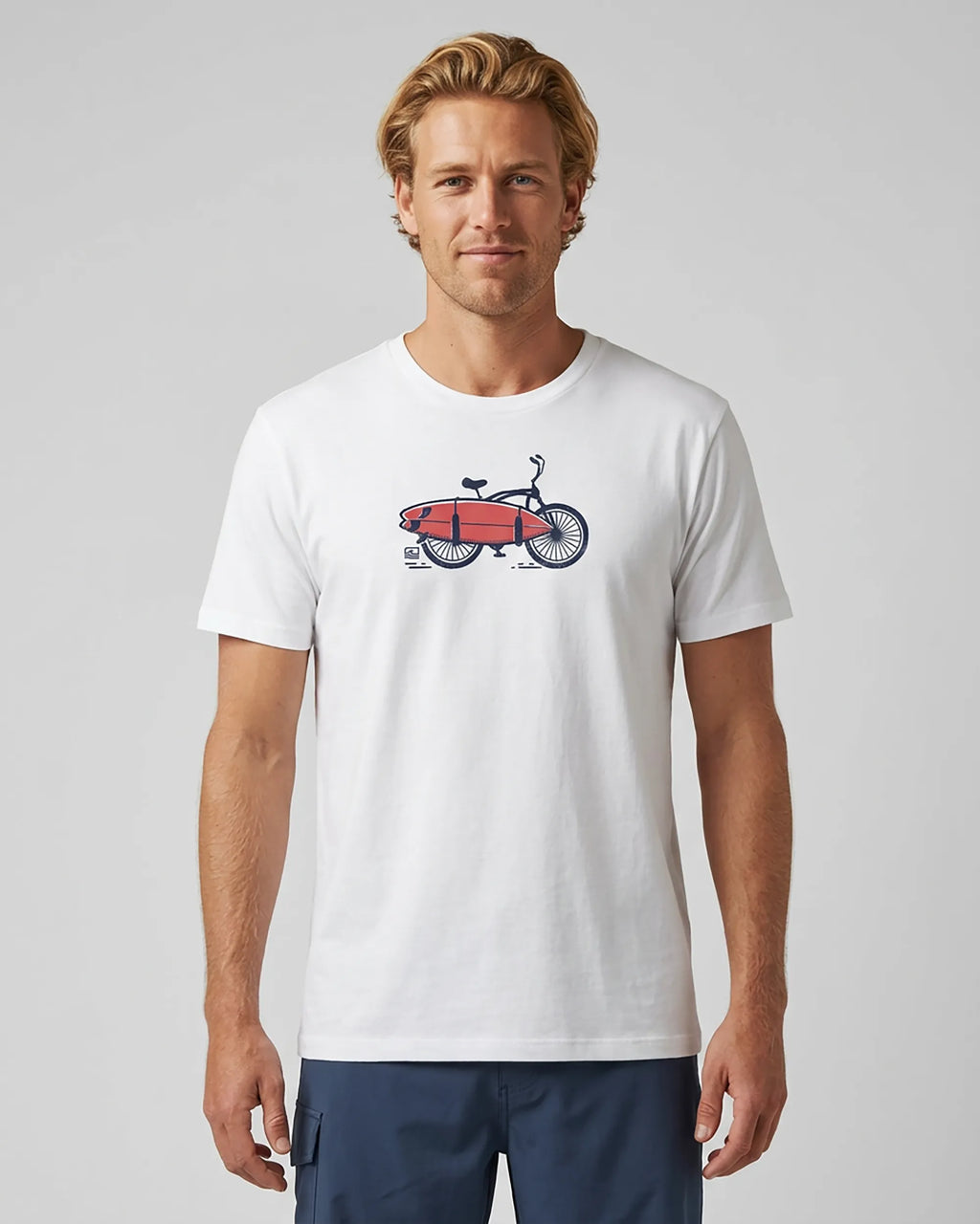 praiana-branco-frente-modelo-masculino