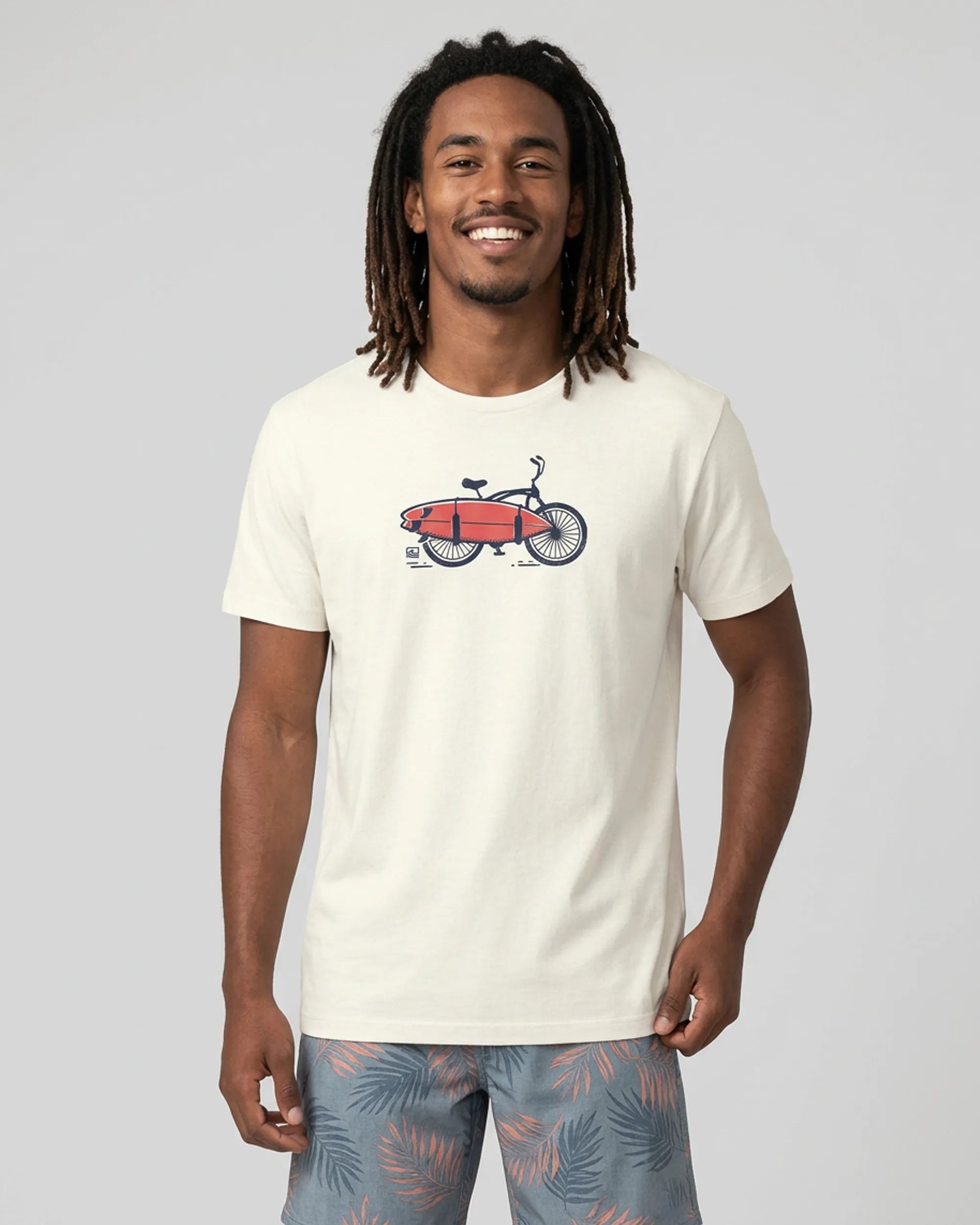 praiana-offwhite-frente-modelo-masculino