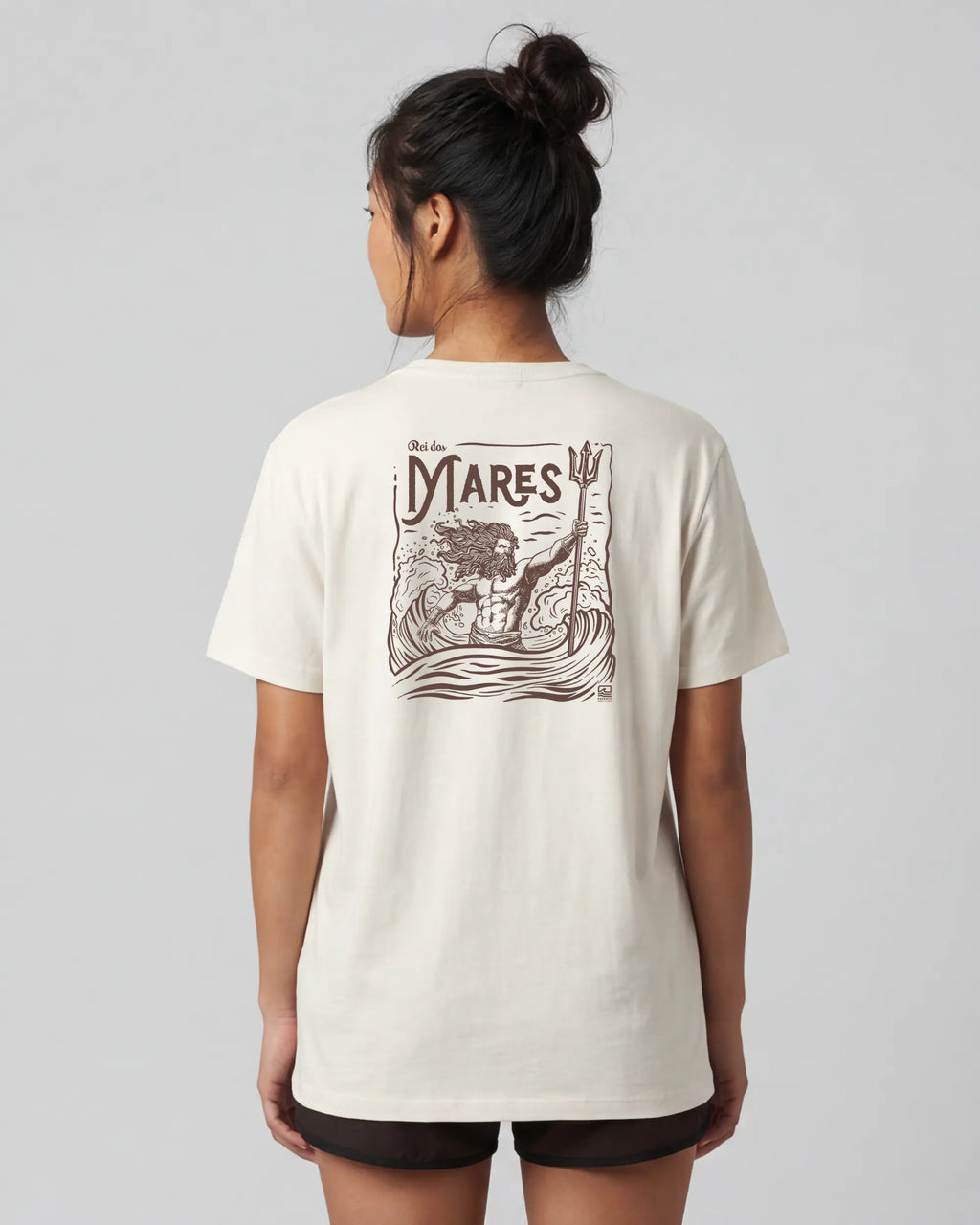 rei-mares-offwhite-modelo-costas_feminino