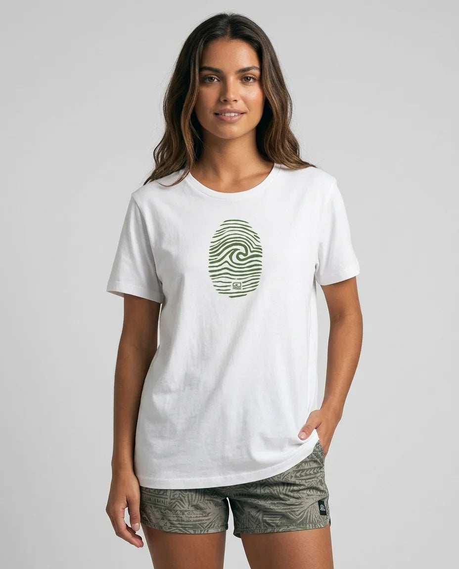 surf-ID-branco-frente-modelo-feminino