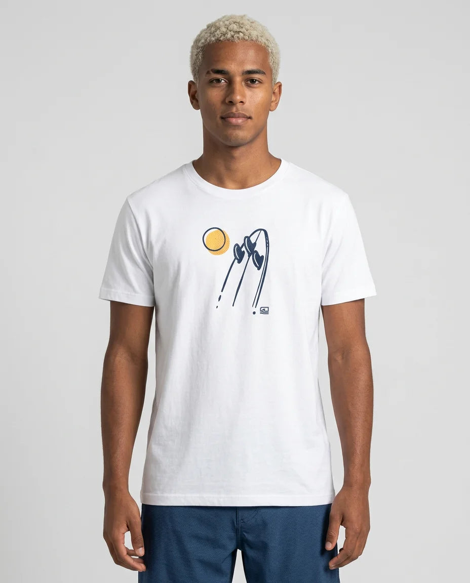 triquilha-sol-branco-frente-modelo-masculino